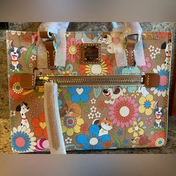 Dooney & Bourke Disney Pets CrossBody Purse Pluto Dogs Mochi Marie Cats NEW Rare - Picture 5 of 15